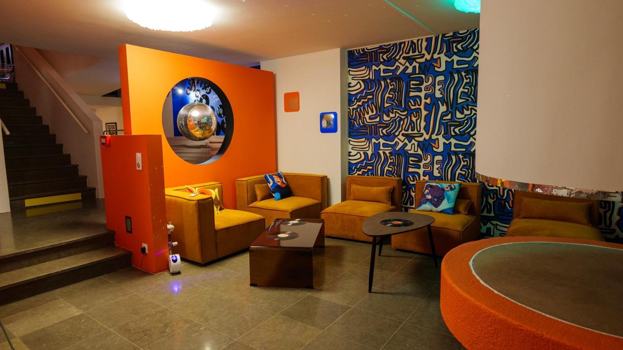 Hyp'Hotel Saint-Marcellin  Exteriör bild